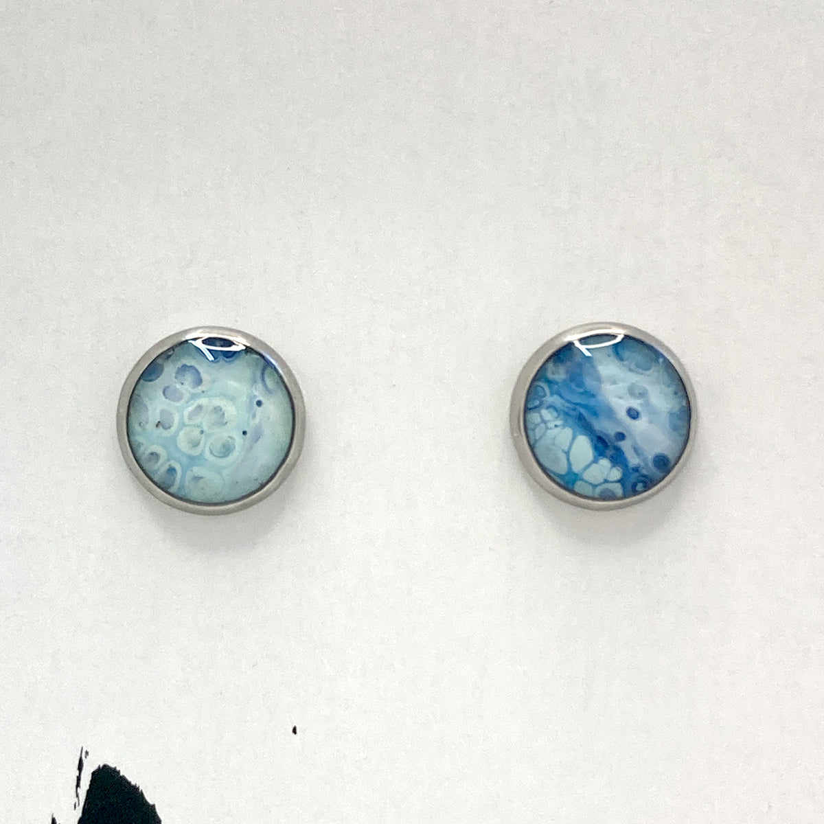 8mm Bezel Studs