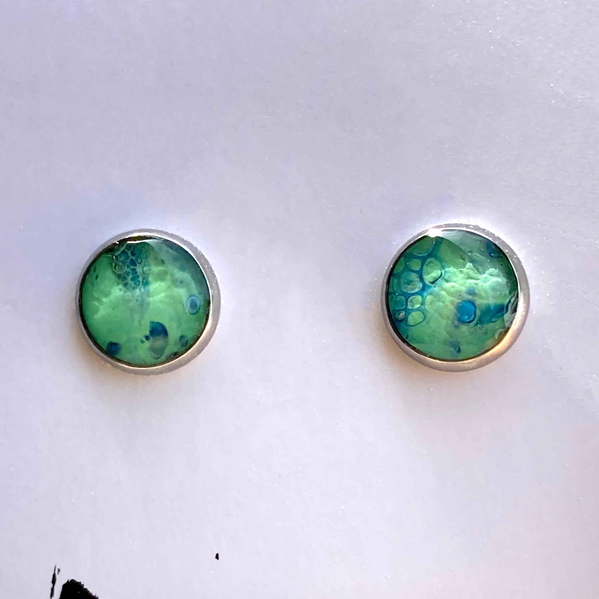 8mm Bezel Studs