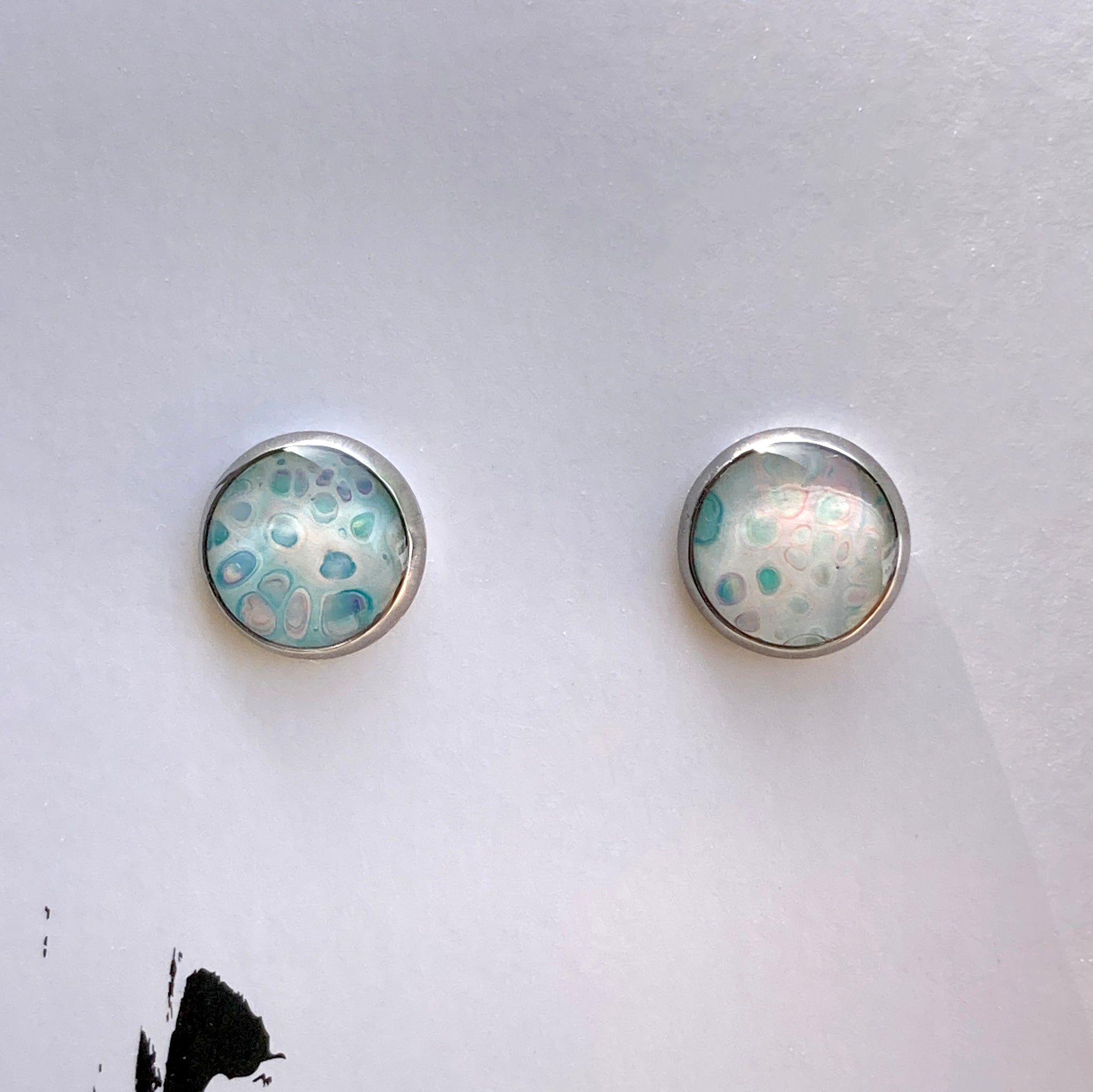 8mm Bezel Studs